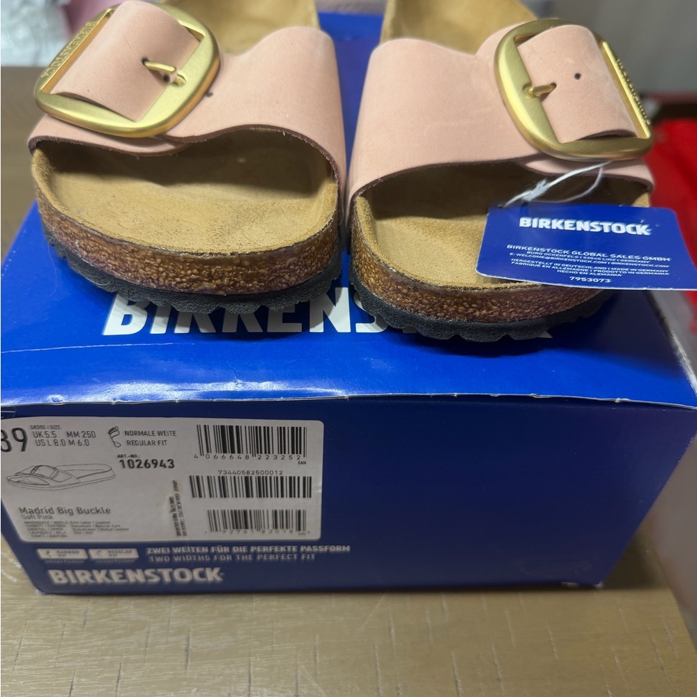 Birkenstock Blush Sandals with Gold Buckle - Picture 5 of 7